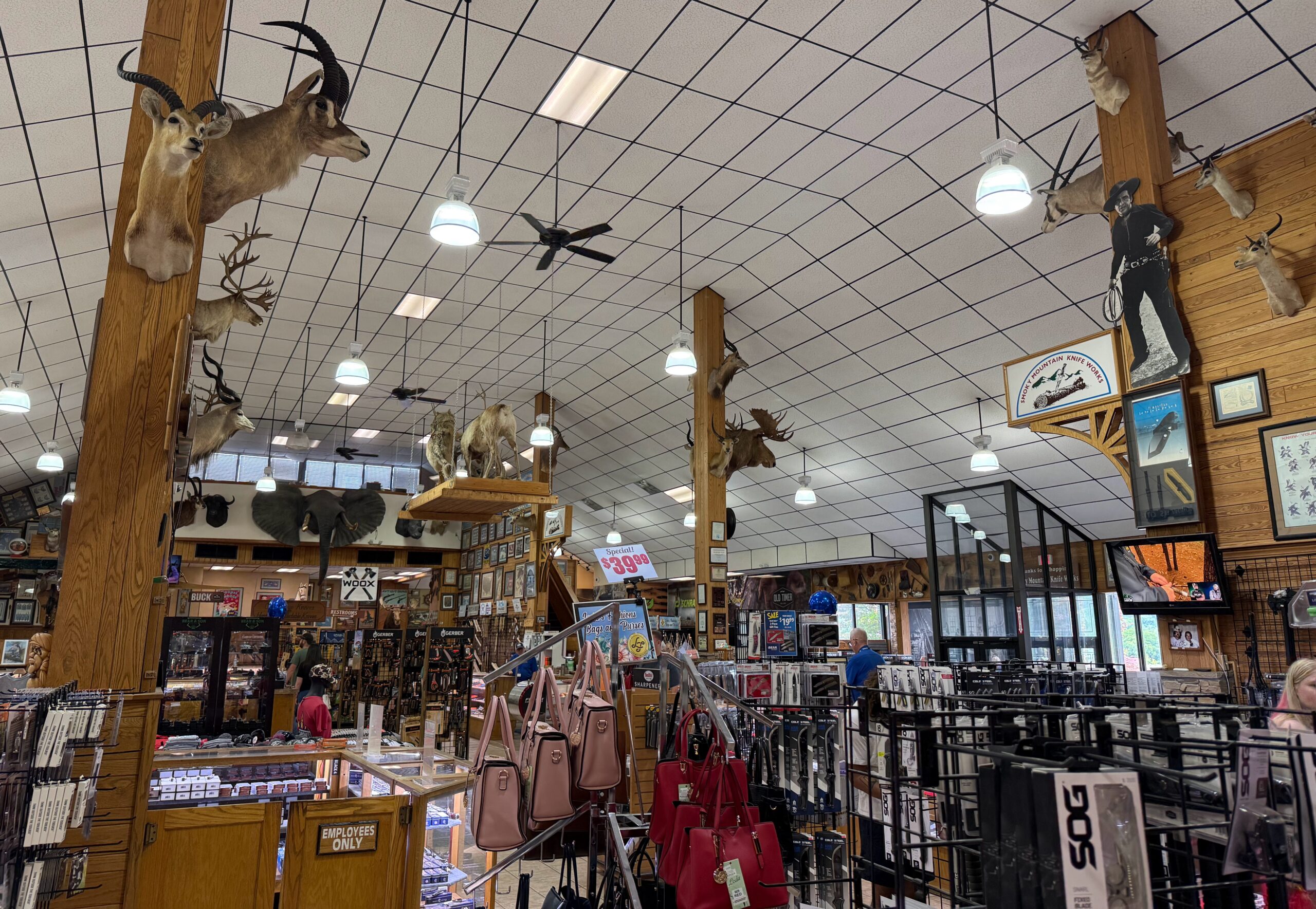 Interior aisles